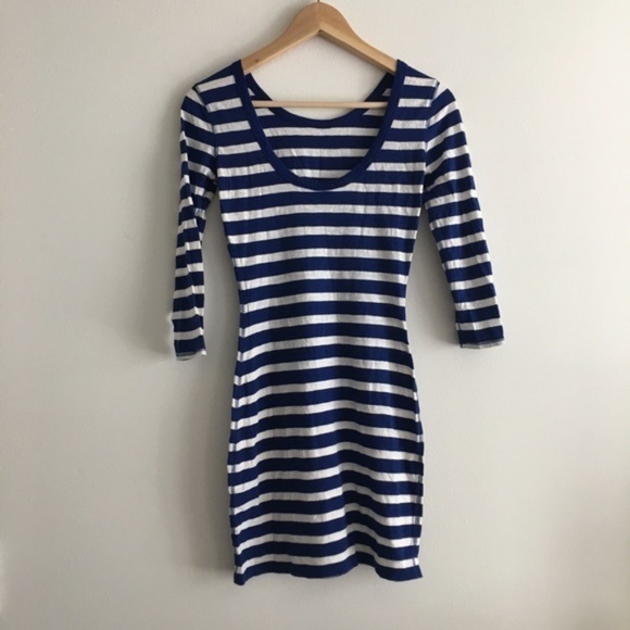Express low‎ back striped 3/4 fit dress - Picture 3 of 4